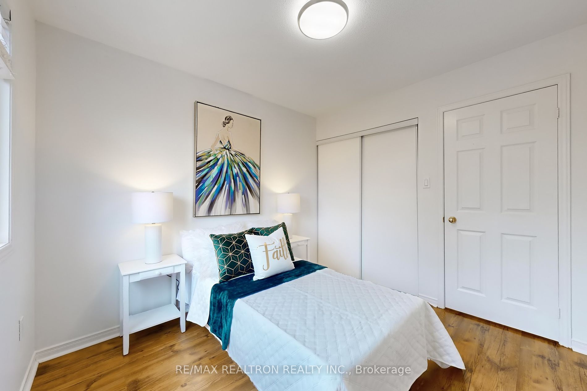 102 LOWTHER Ave
