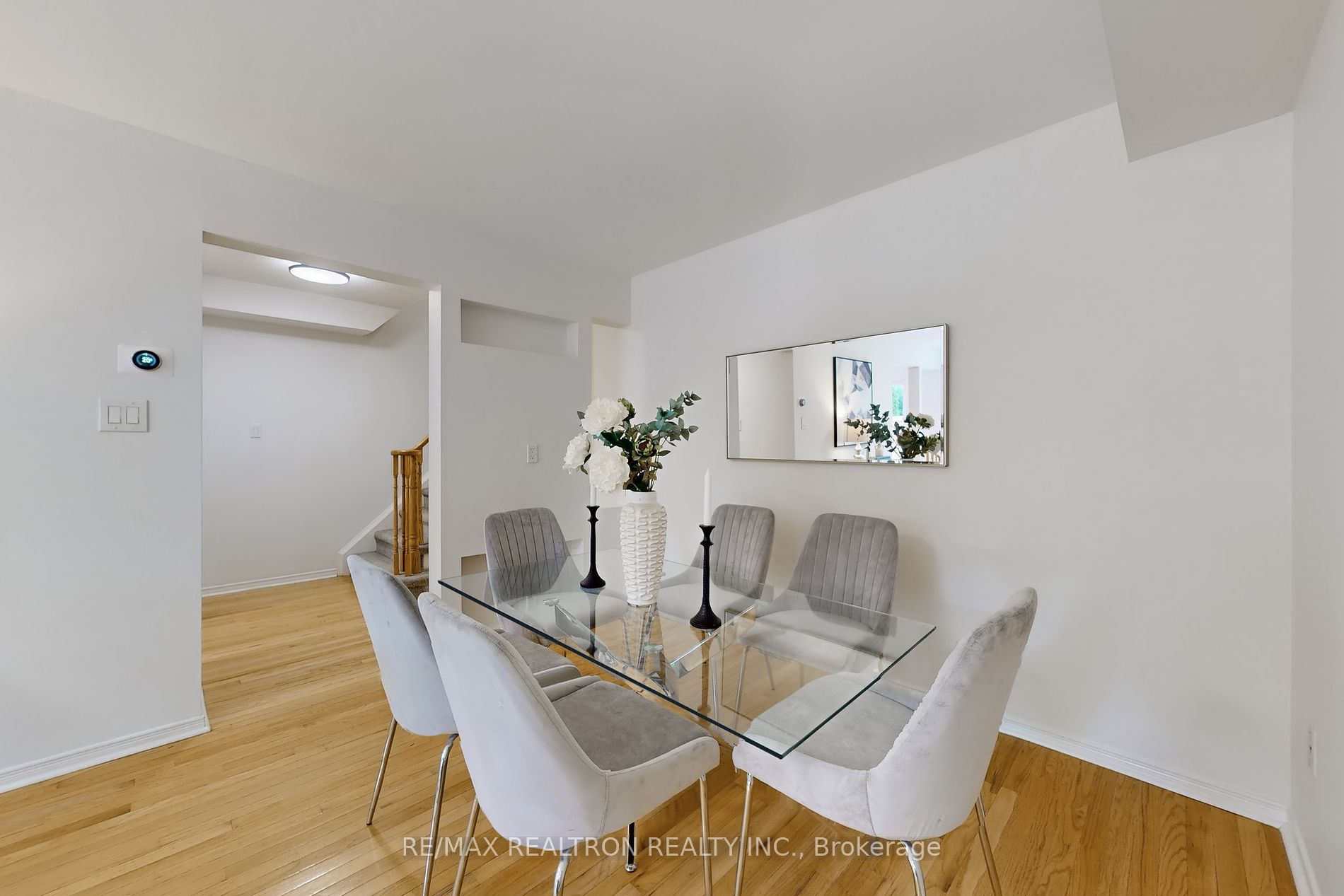 102 LOWTHER Ave