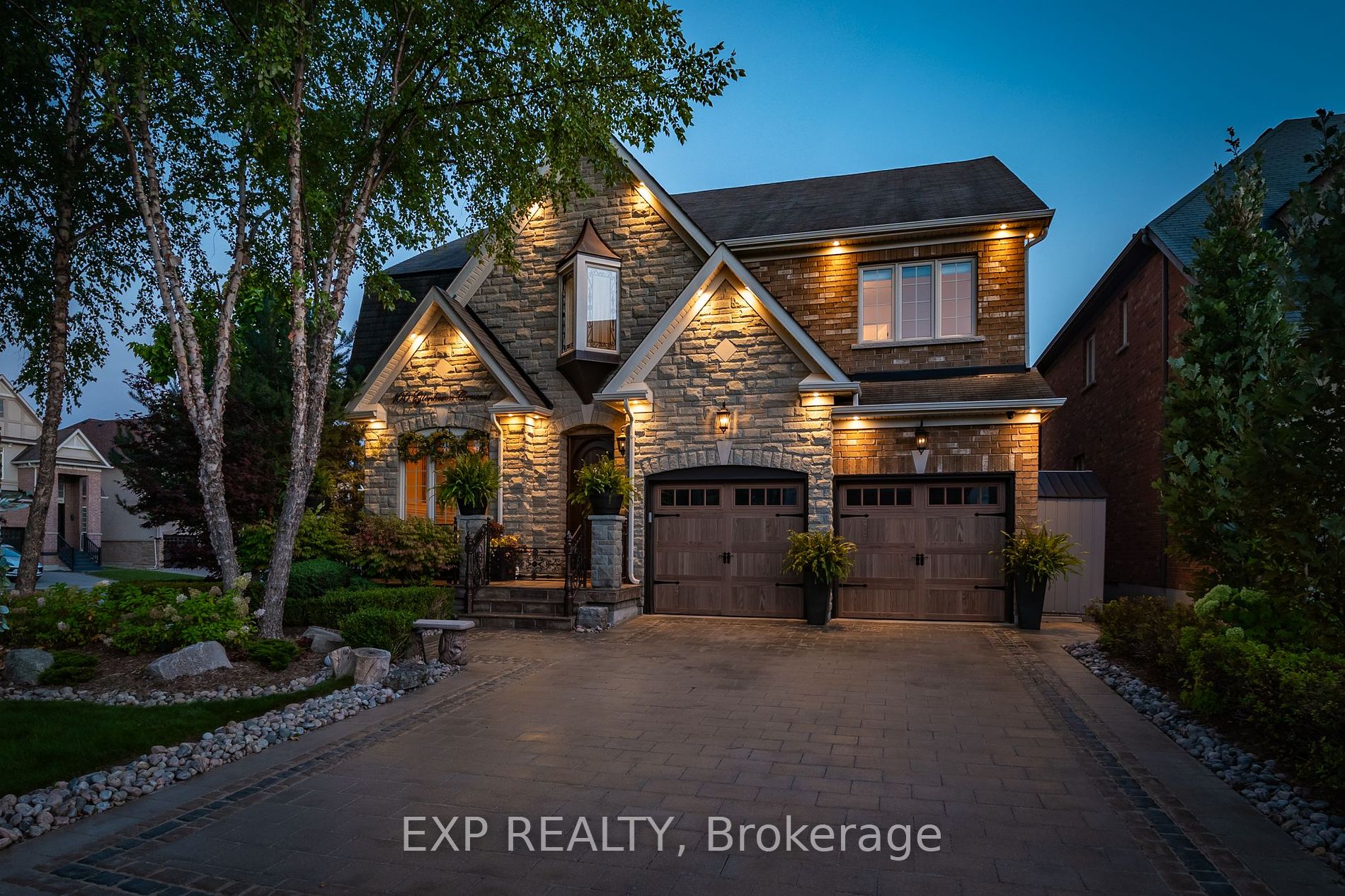 100 Glenheron Cres