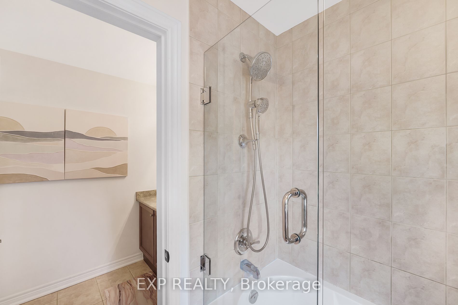 100 Glenheron Cres