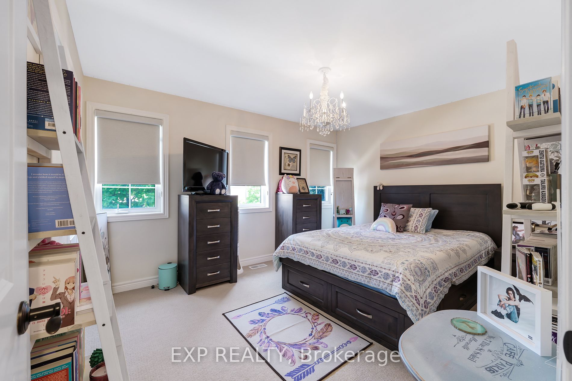 100 Glenheron Cres