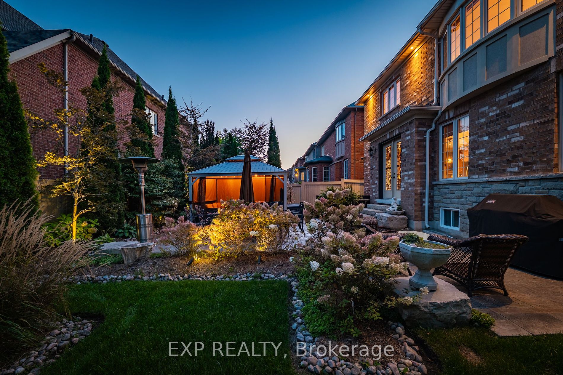 100 Glenheron Cres