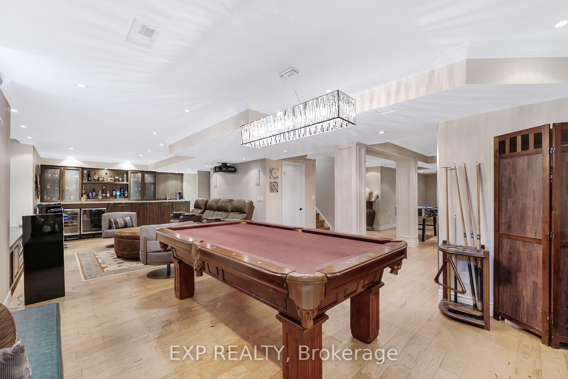 100 Glenheron Cres
