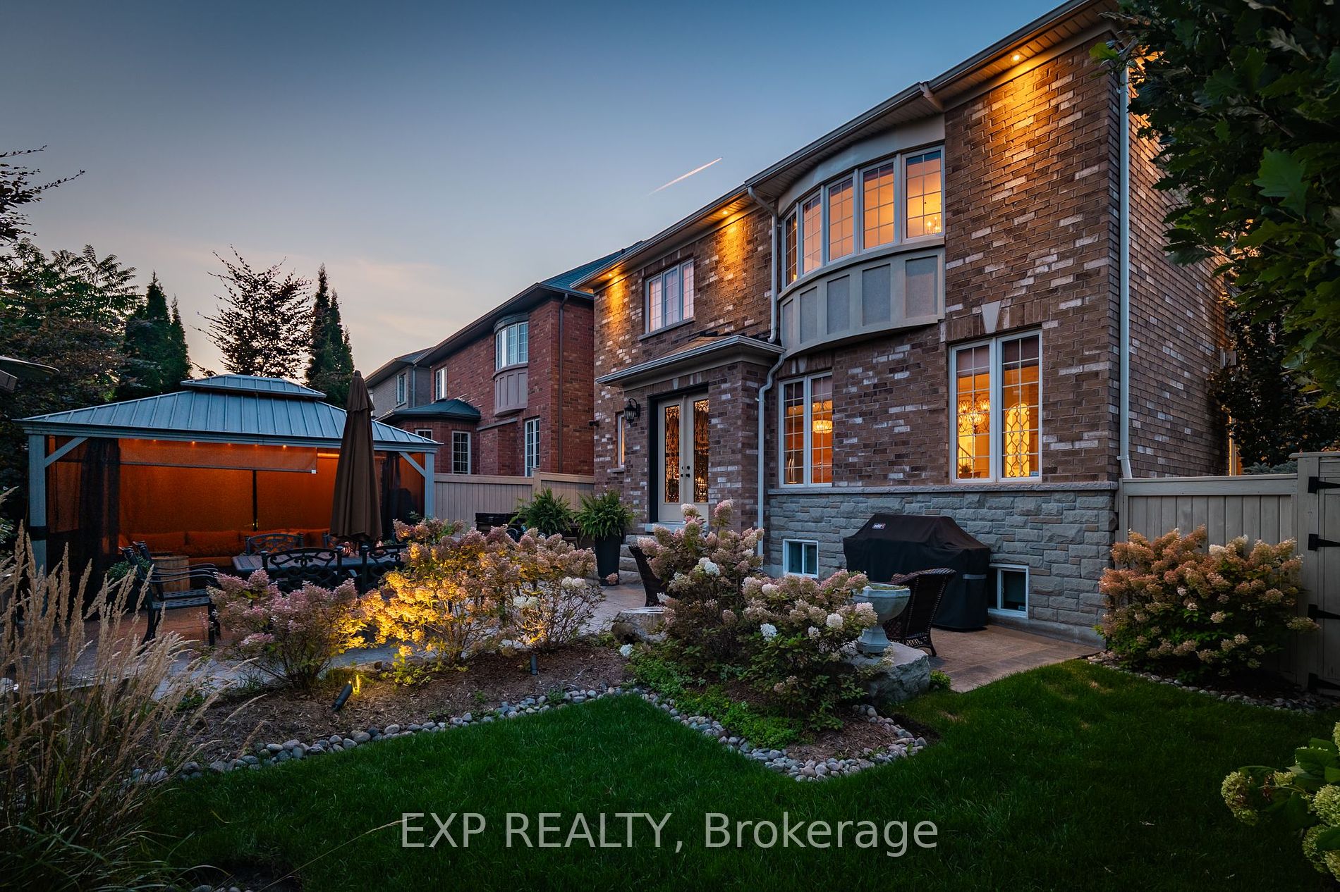 100 Glenheron Cres