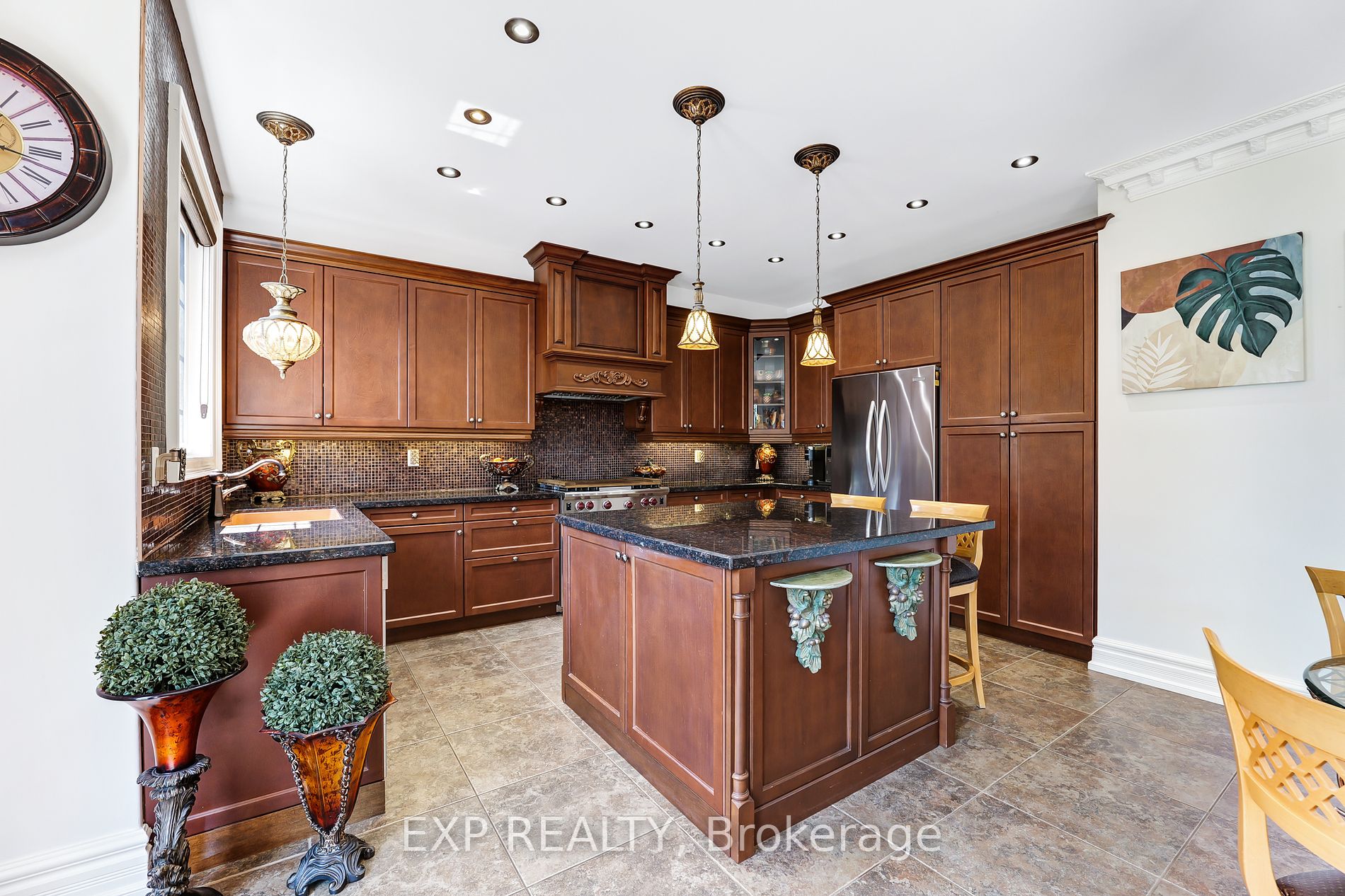 100 Glenheron Cres