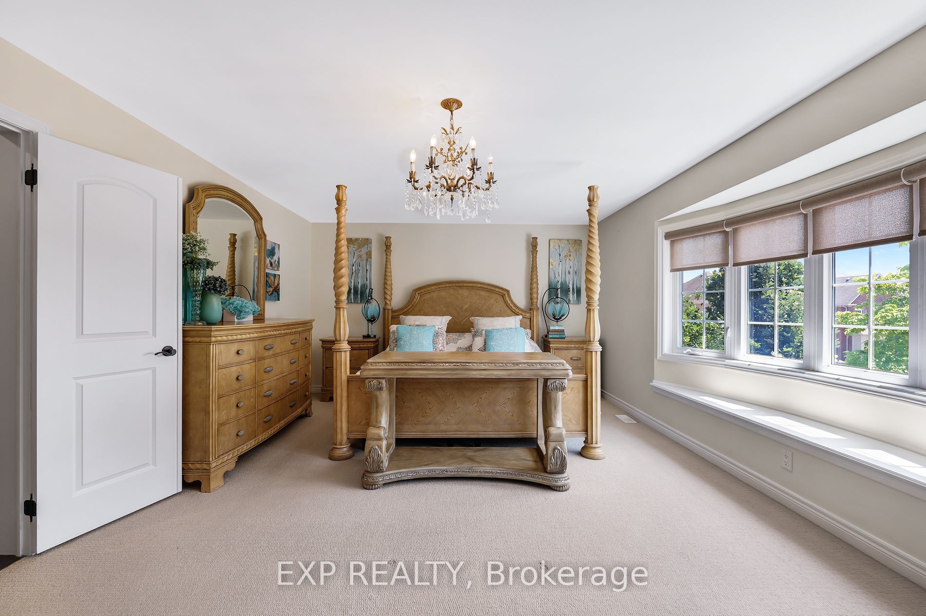 100 Glenheron Cres