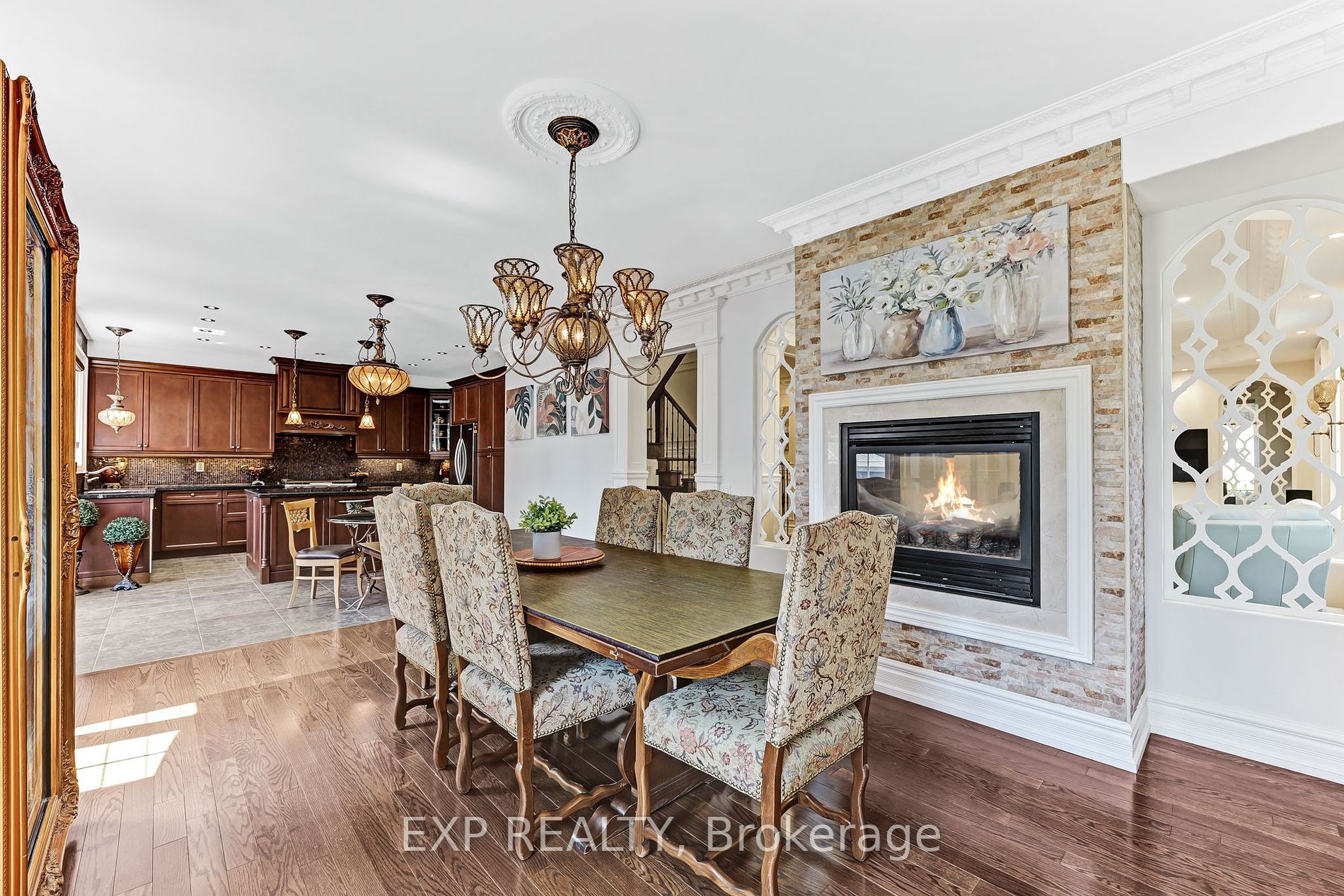 100 Glenheron Cres