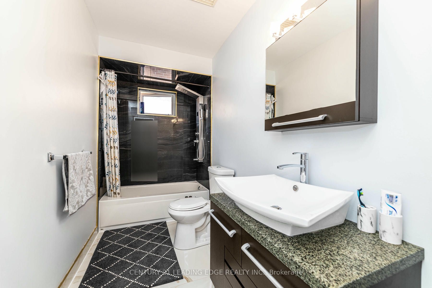 38 Roughley St