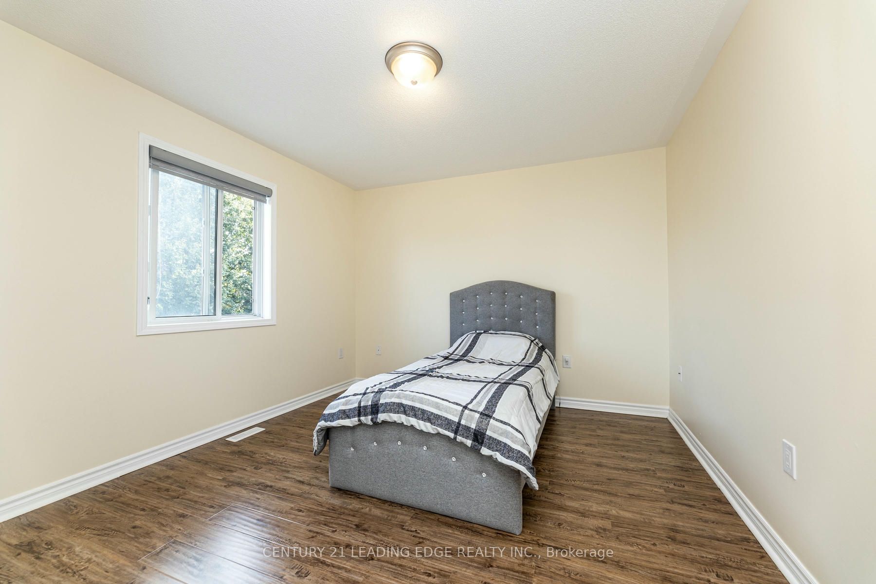 38 Roughley St