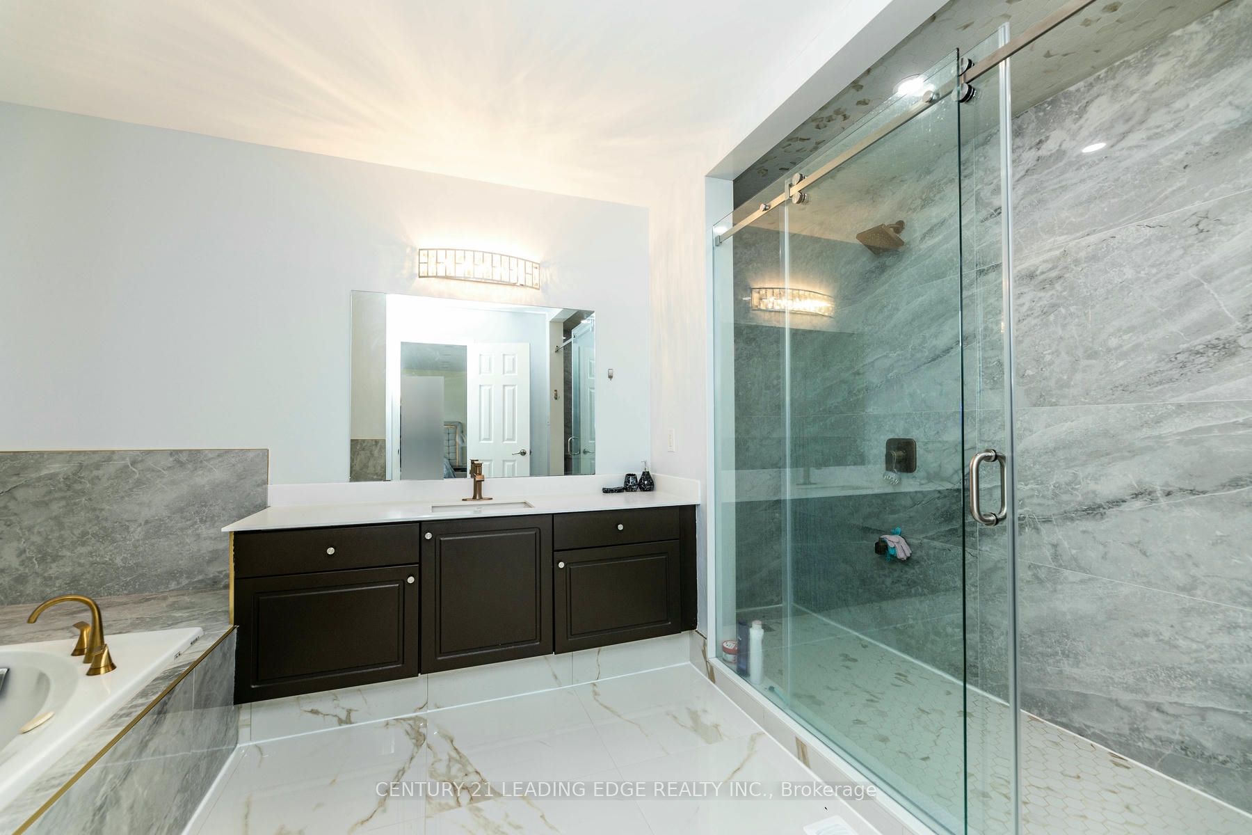 38 Roughley St