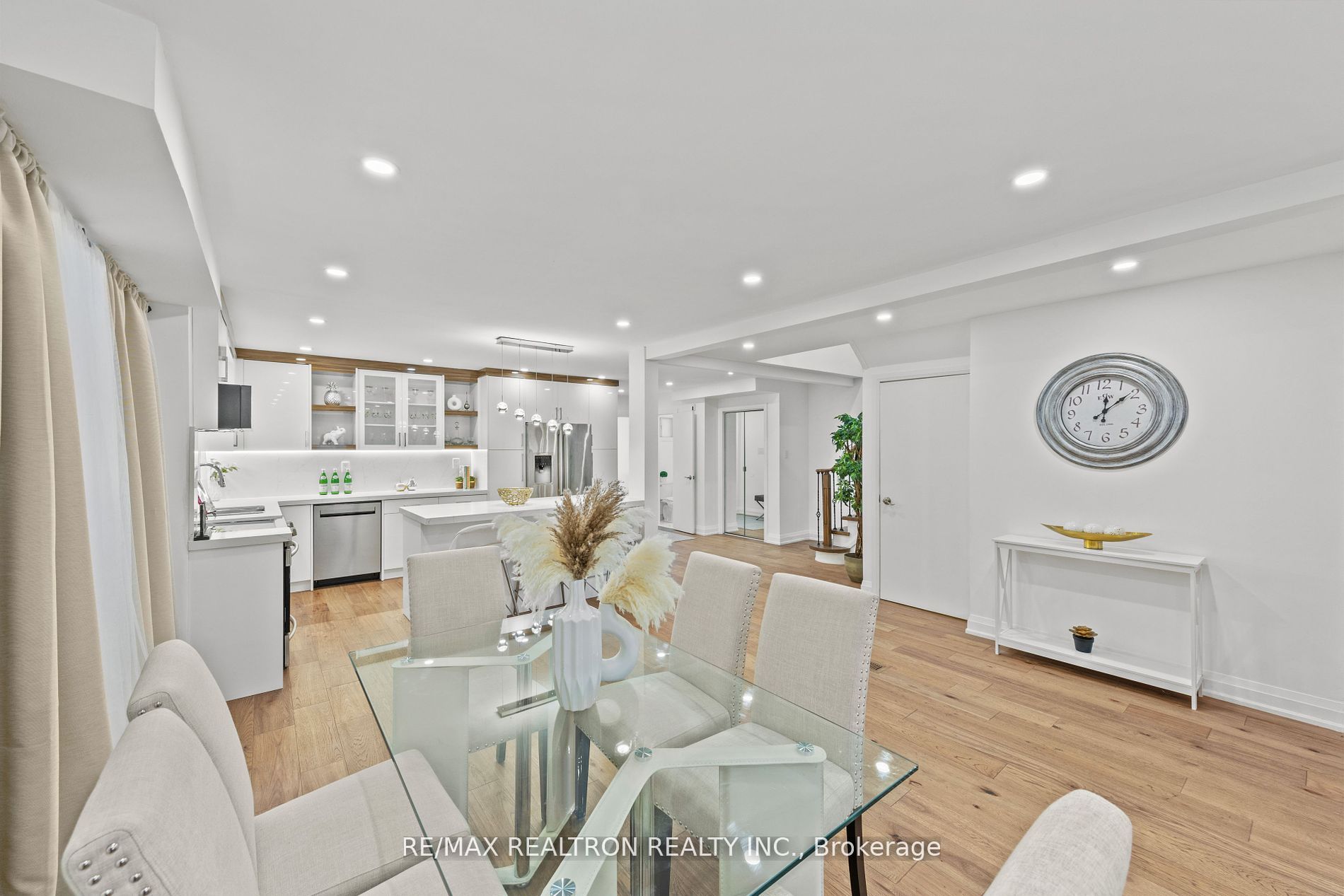 14 Mortimer Crt