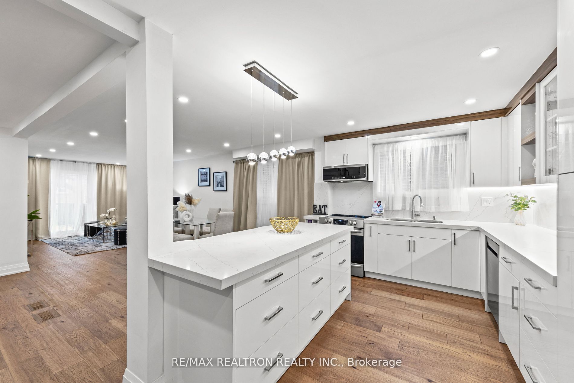 14 Mortimer Crt