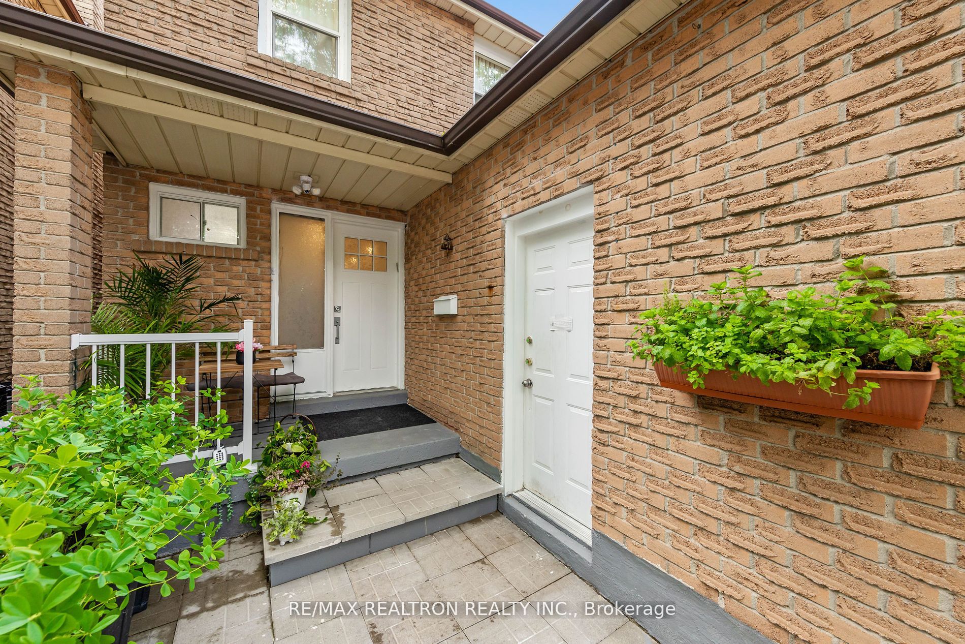 14 Mortimer Crt