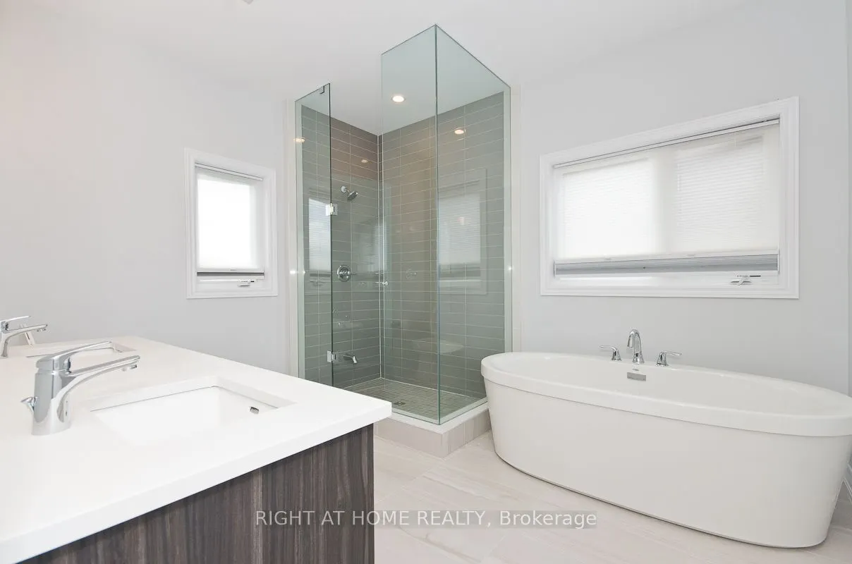 92 Pine Hill Cres