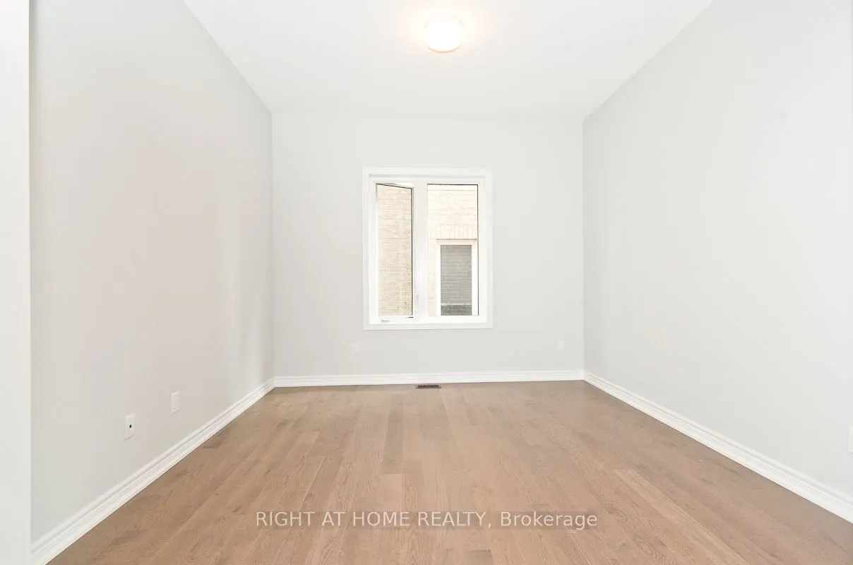92 Pine Hill Cres