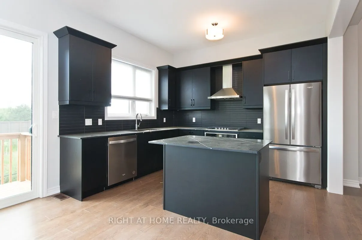 92 Pine Hill Cres