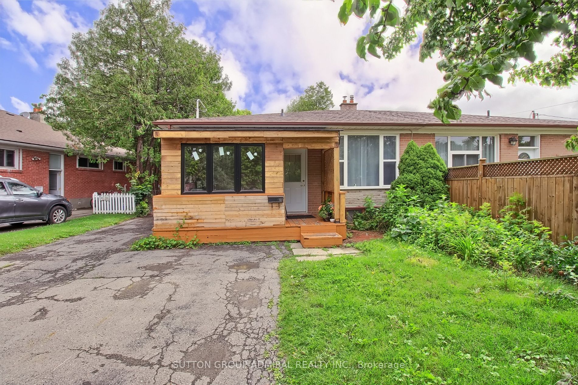 211 Axminster Dr