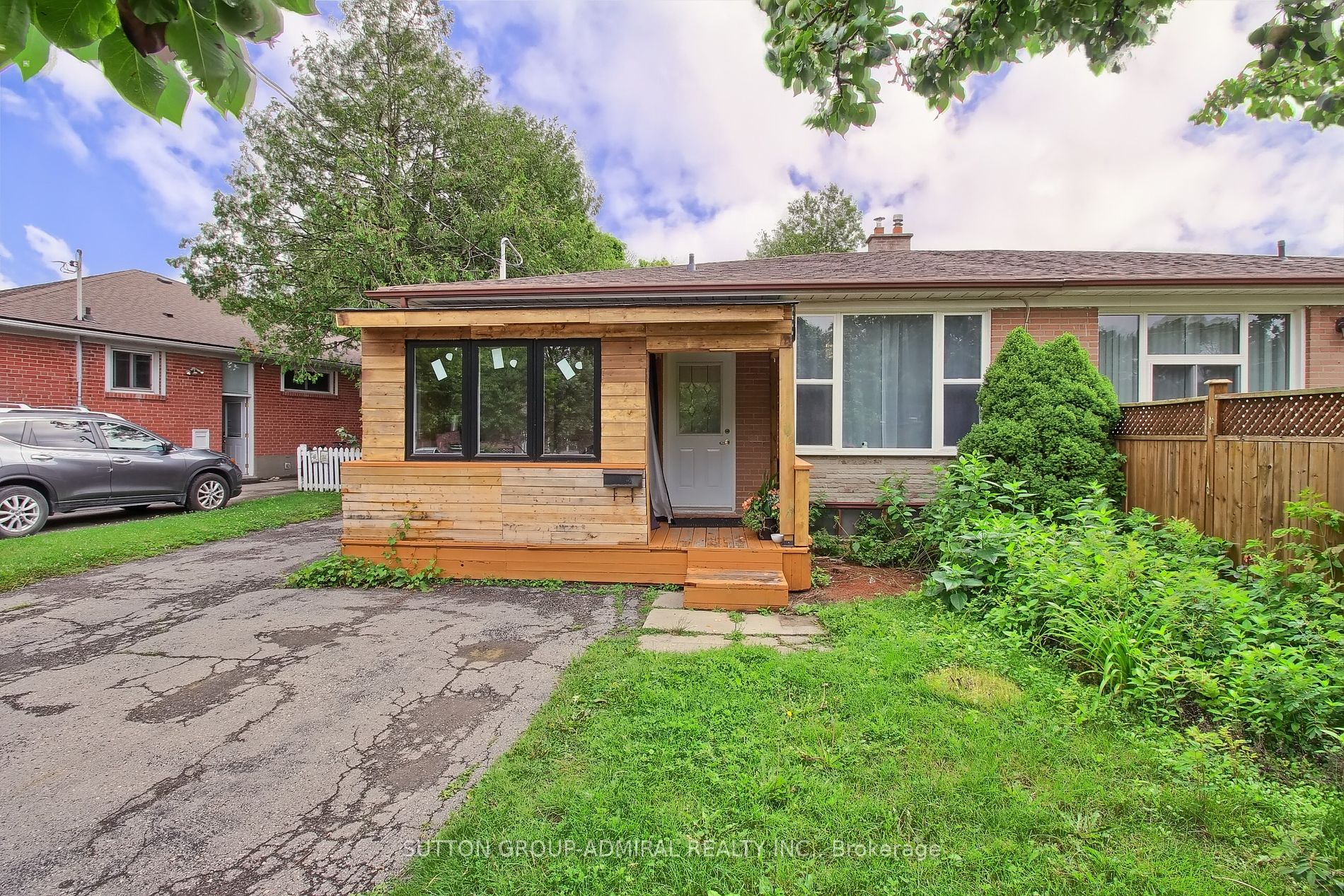 211 Axminster Dr
