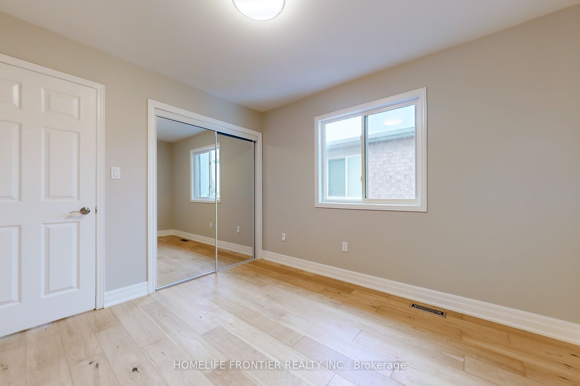 10 Delattaye Ave