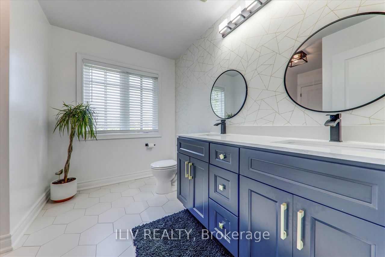 41 Country Club Cres