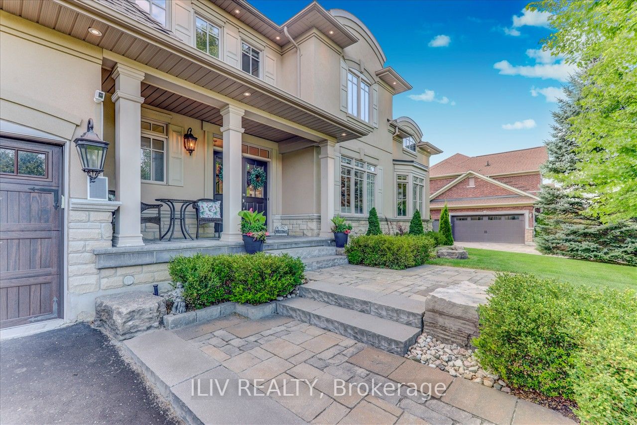 41 Country Club Cres