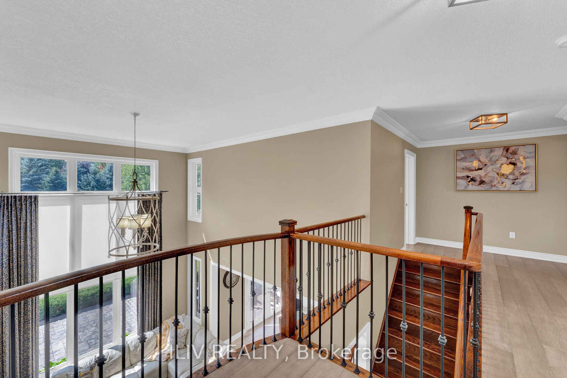41 Country Club Cres