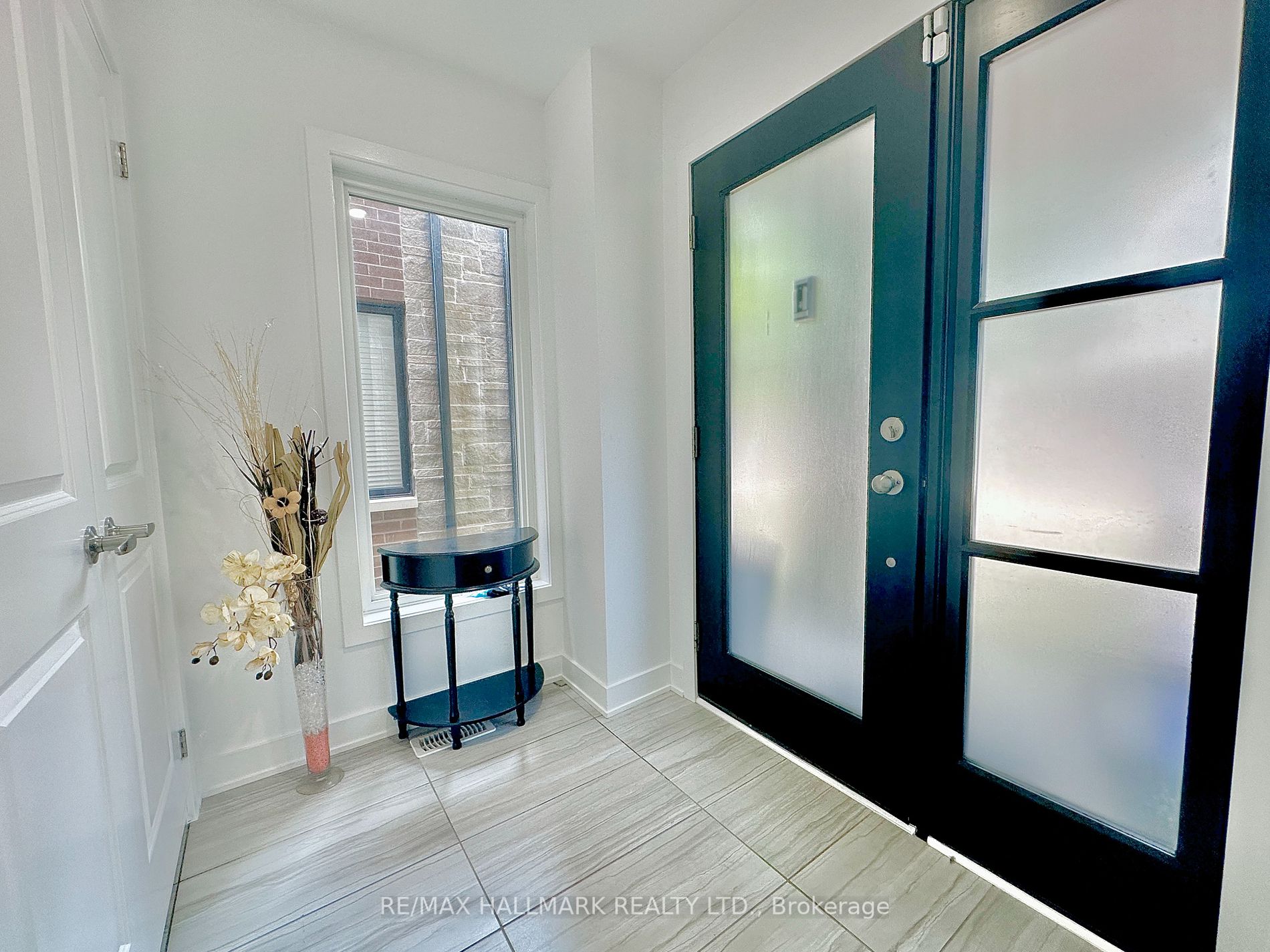 37 Benoit St
