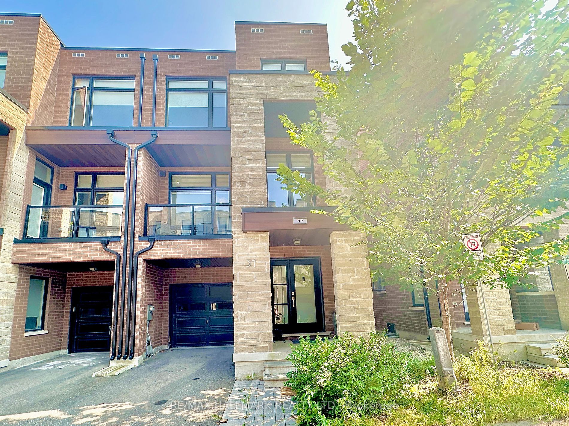 37 Benoit St