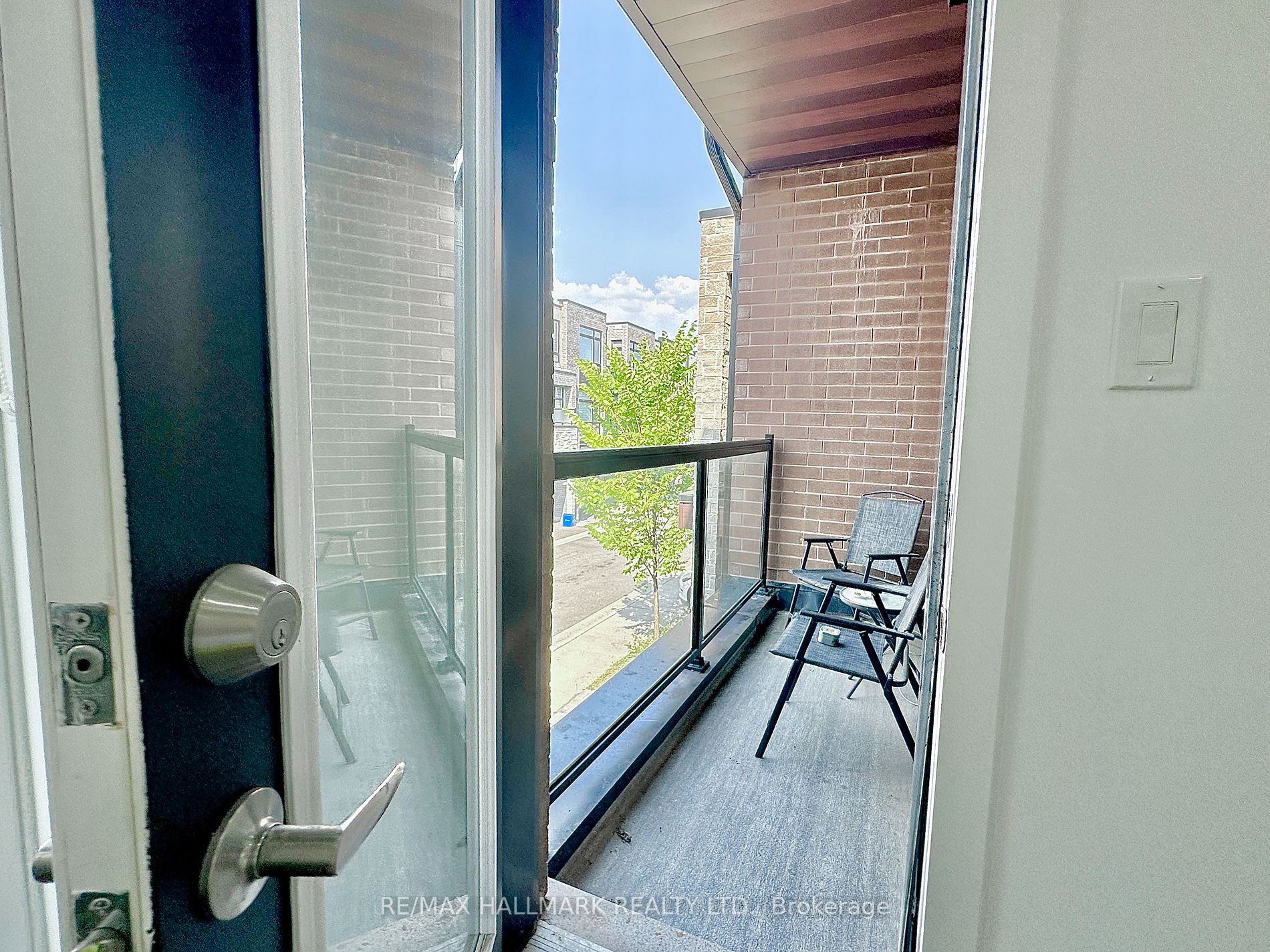37 Benoit St