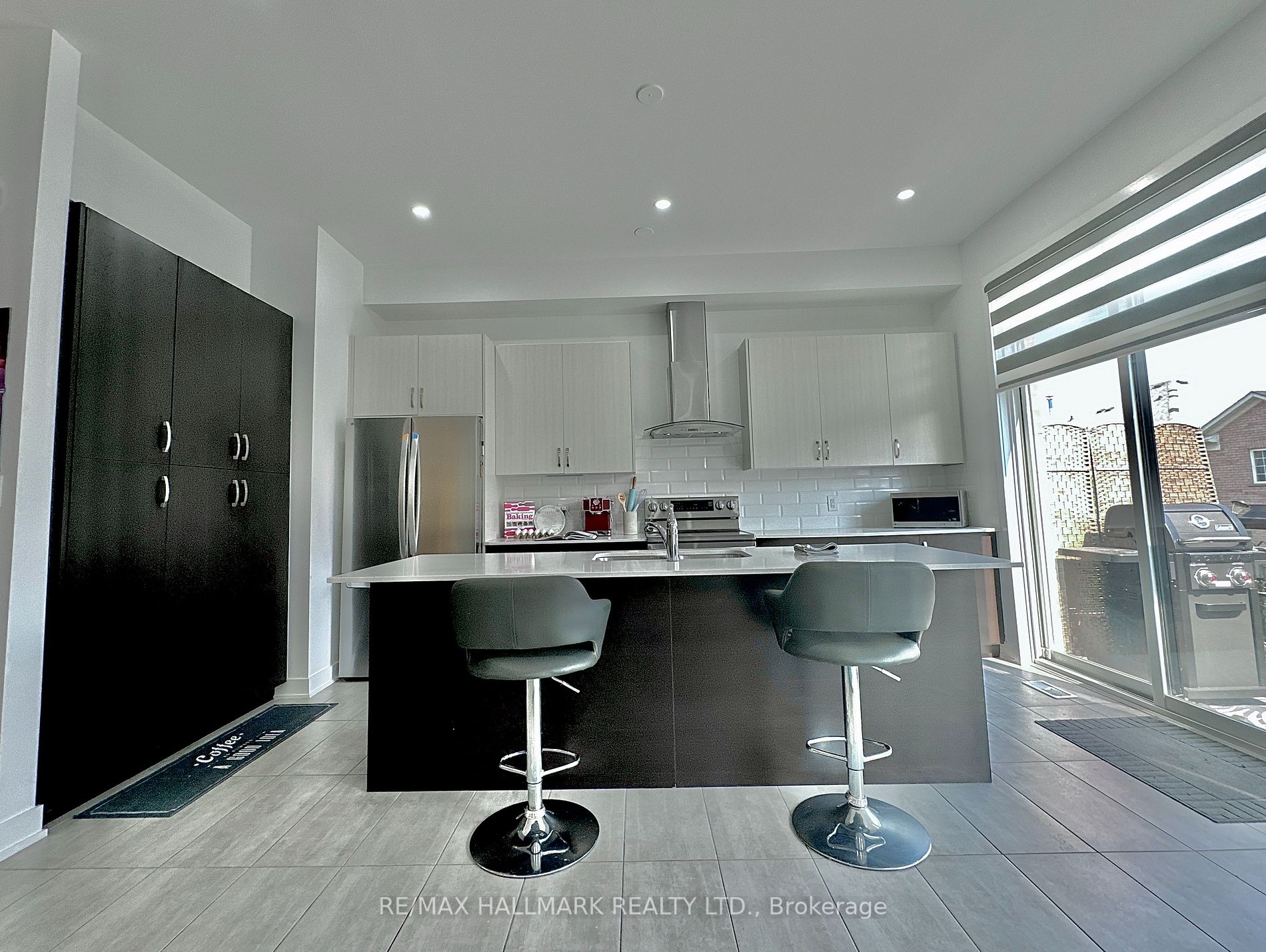 37 Benoit St