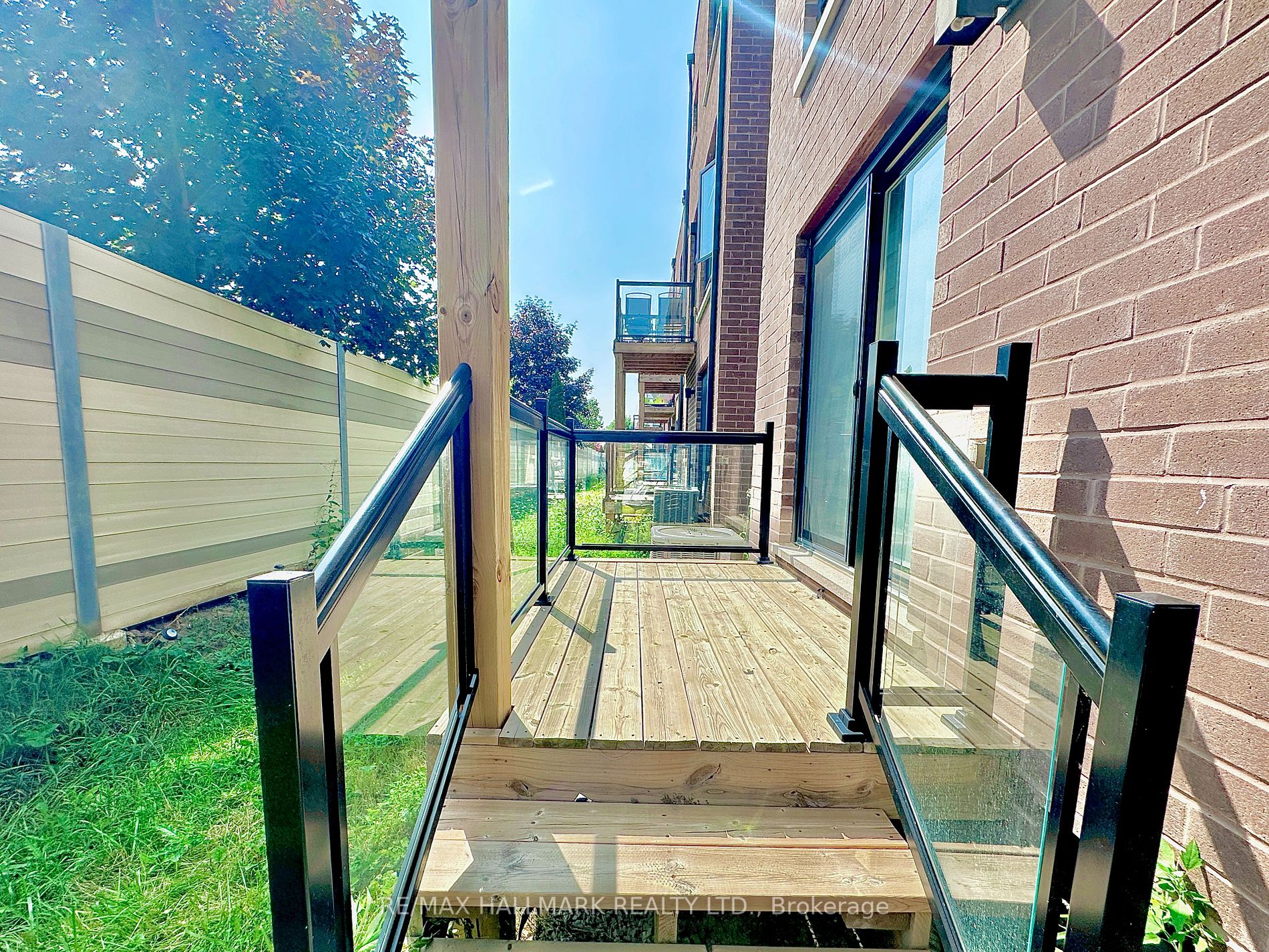 37 Benoit St
