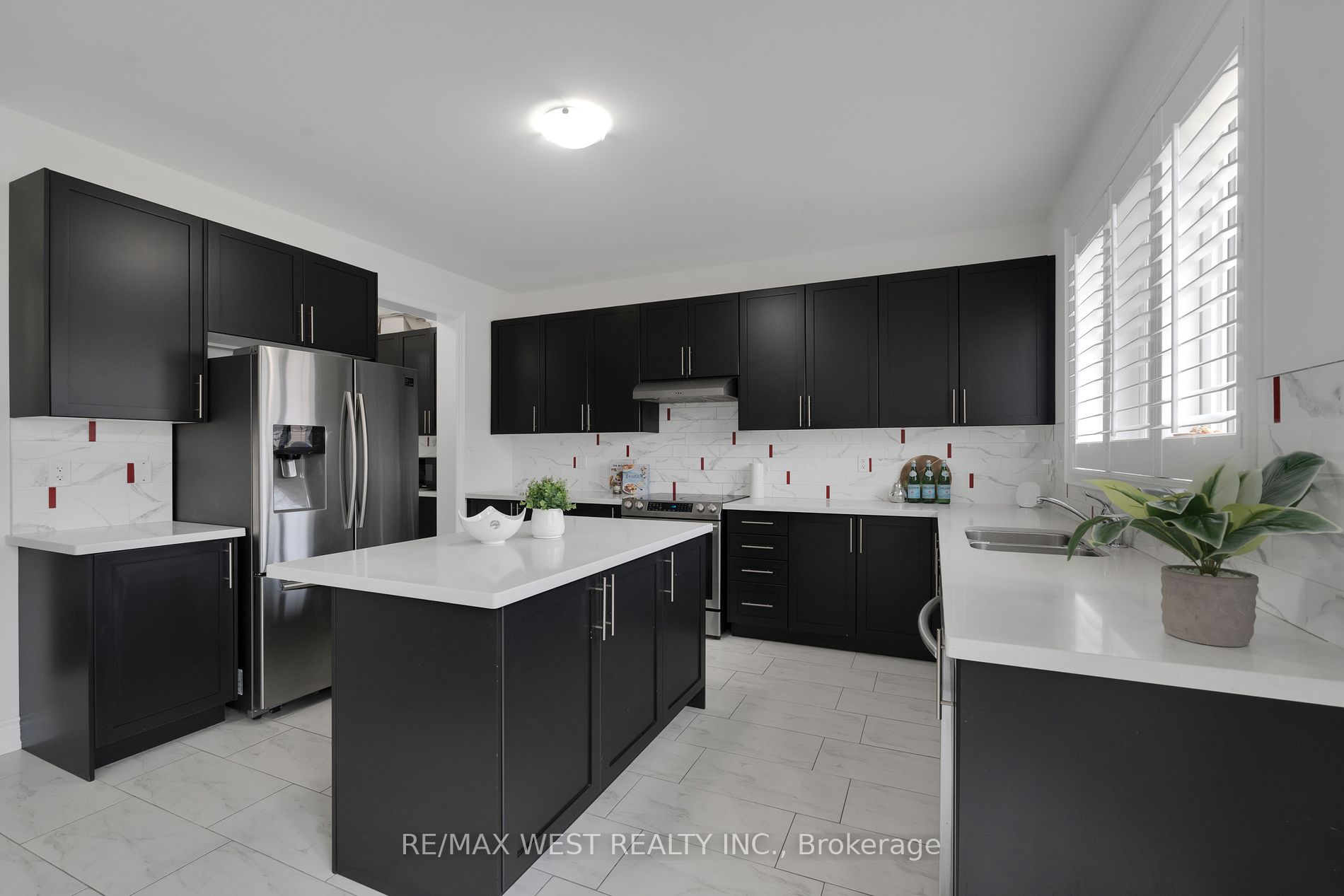 142 Beaconsfield Dr