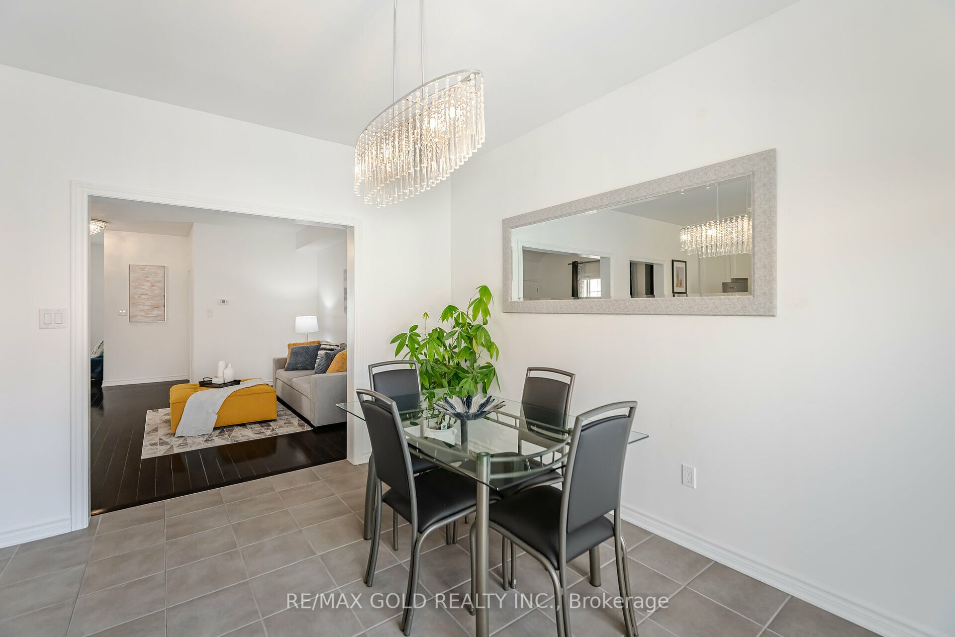 54 Zachary Pl