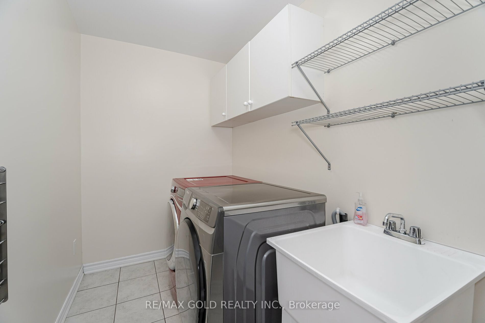 54 Zachary Pl