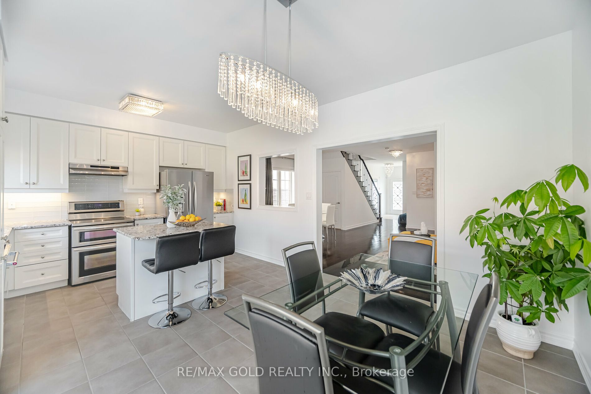 54 Zachary Pl