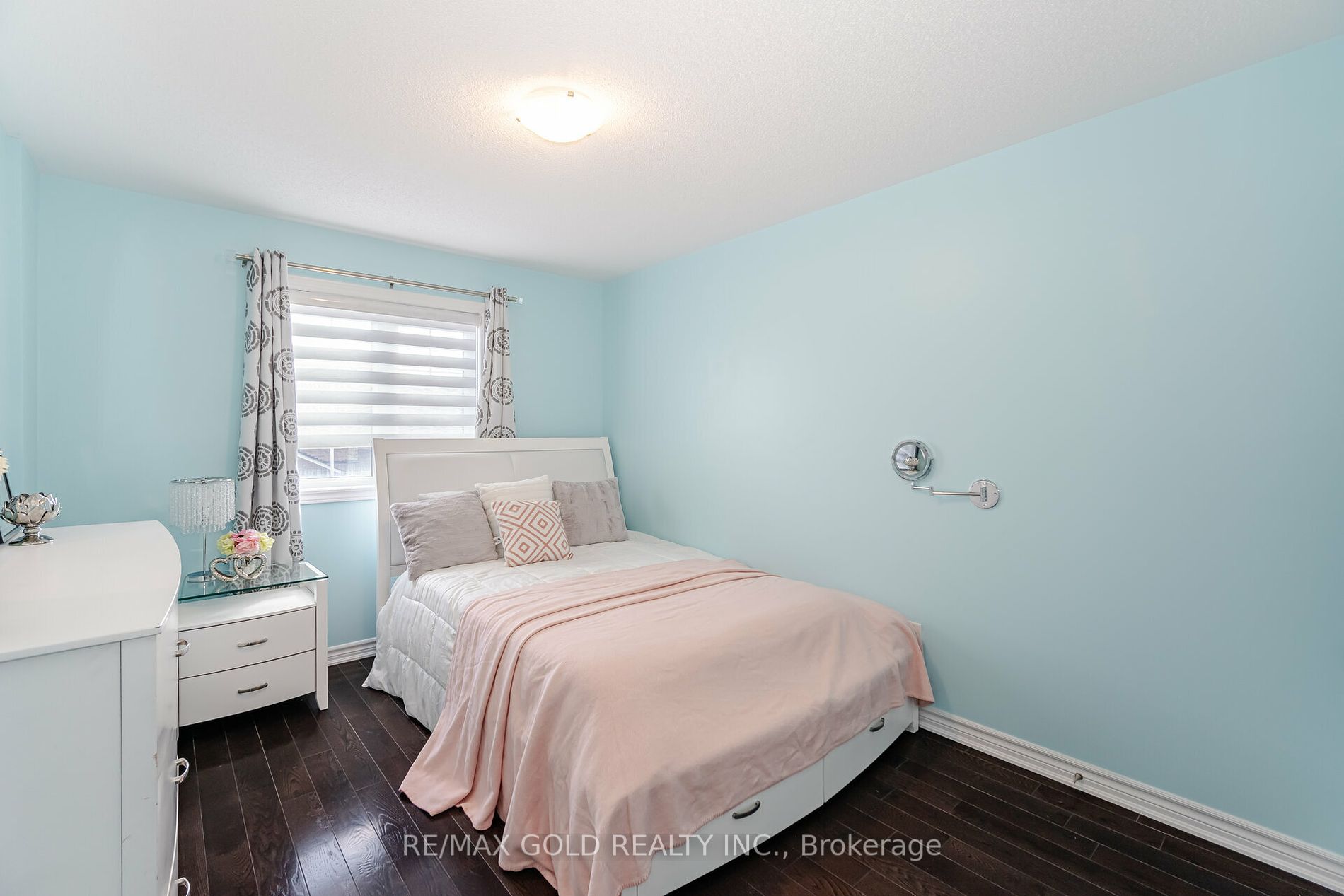 54 Zachary Pl