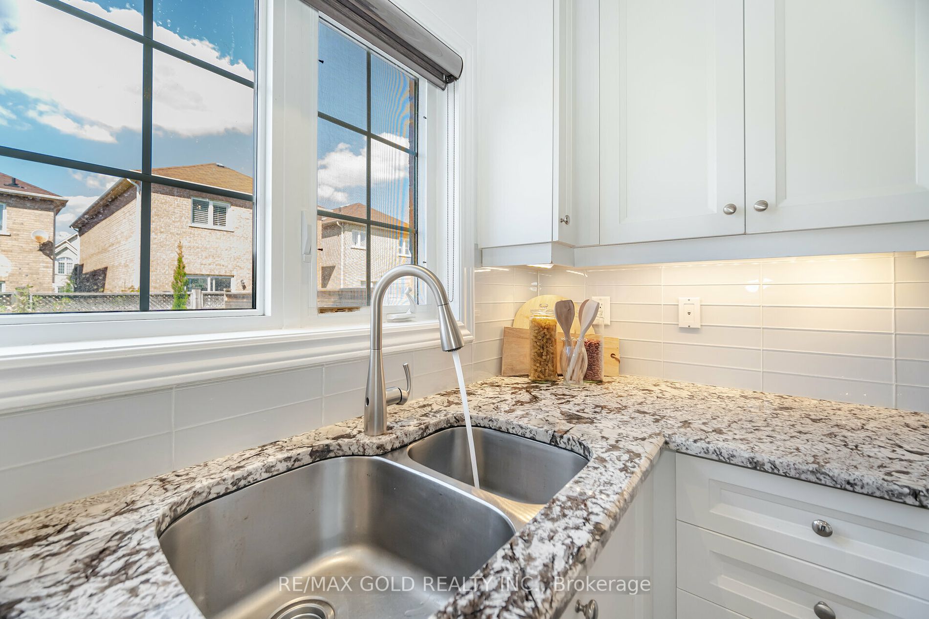 54 Zachary Pl