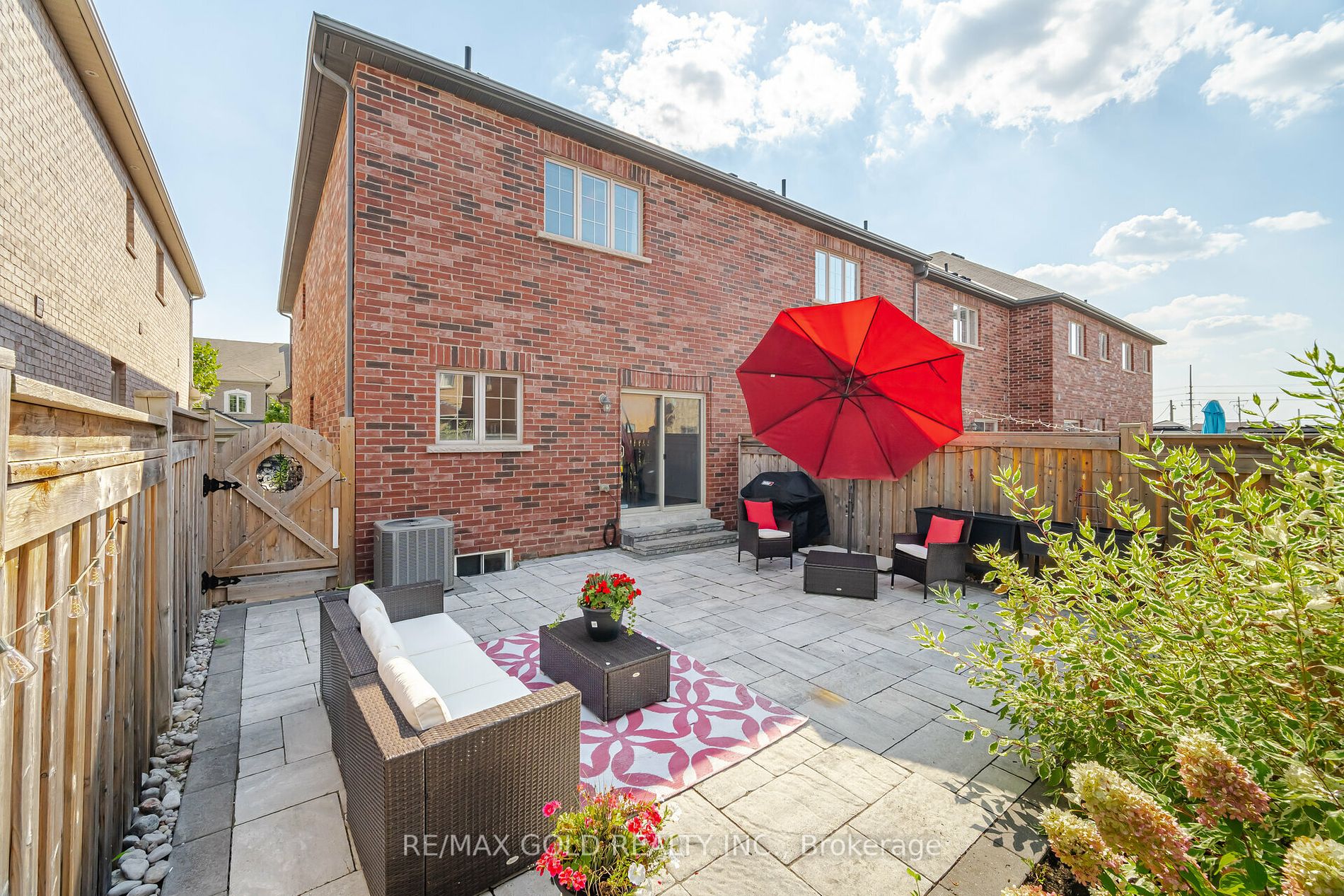 54 Zachary Pl