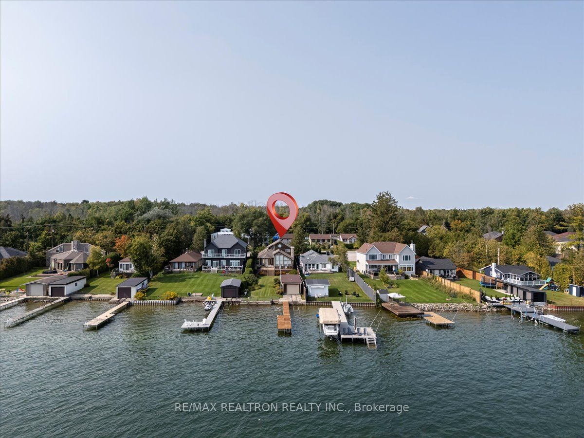 1373 Maple Rd