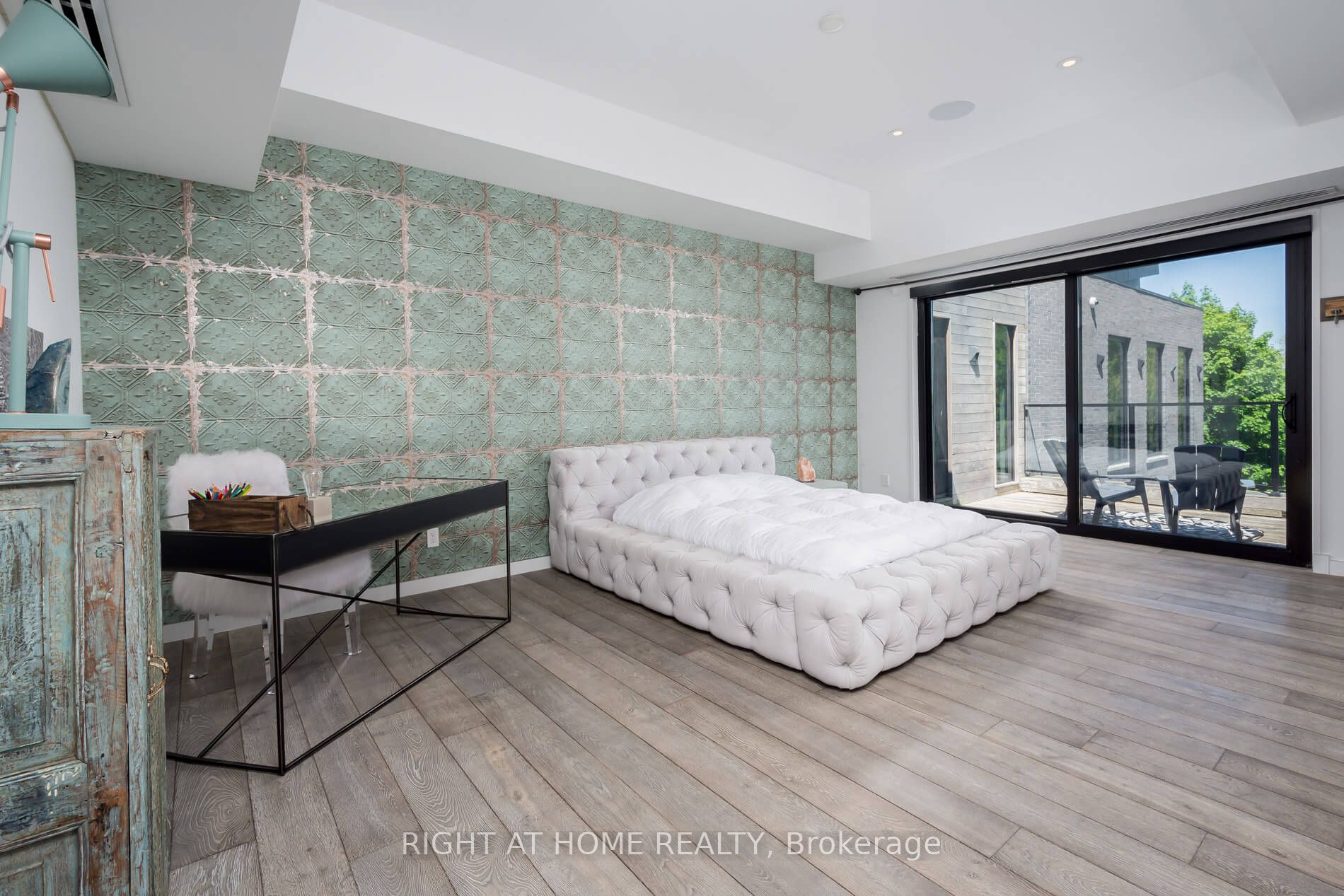390 Sunset Beach Rd