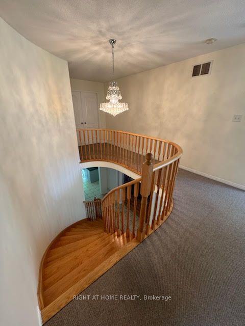 44 Canyon Hill Avenue