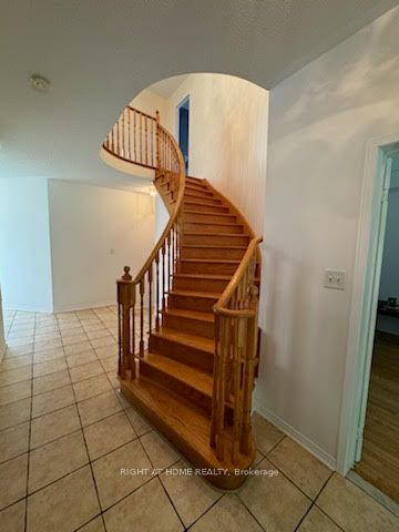 44 Canyon Hill Avenue