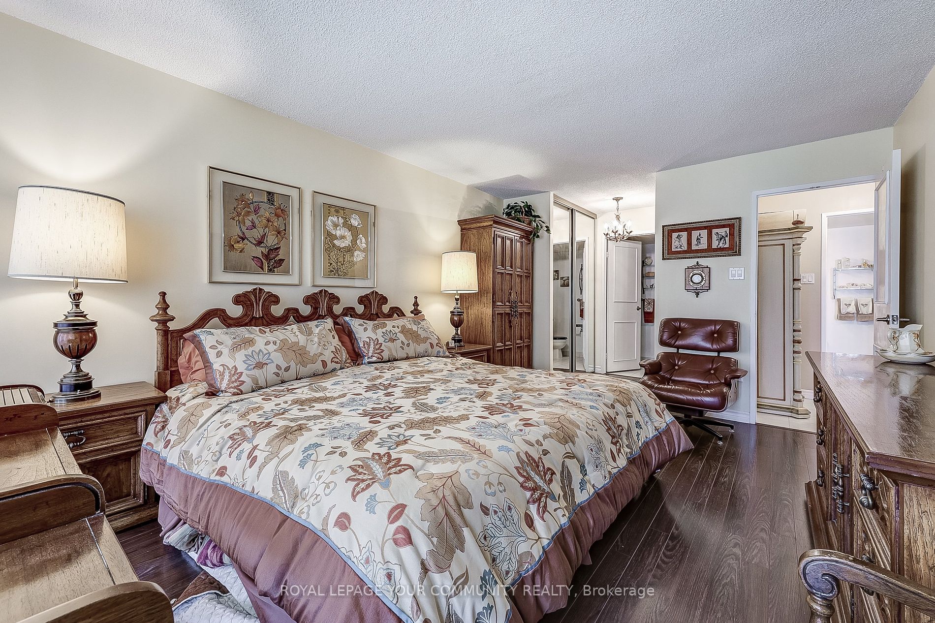 7420 Bathurst St N, #1611