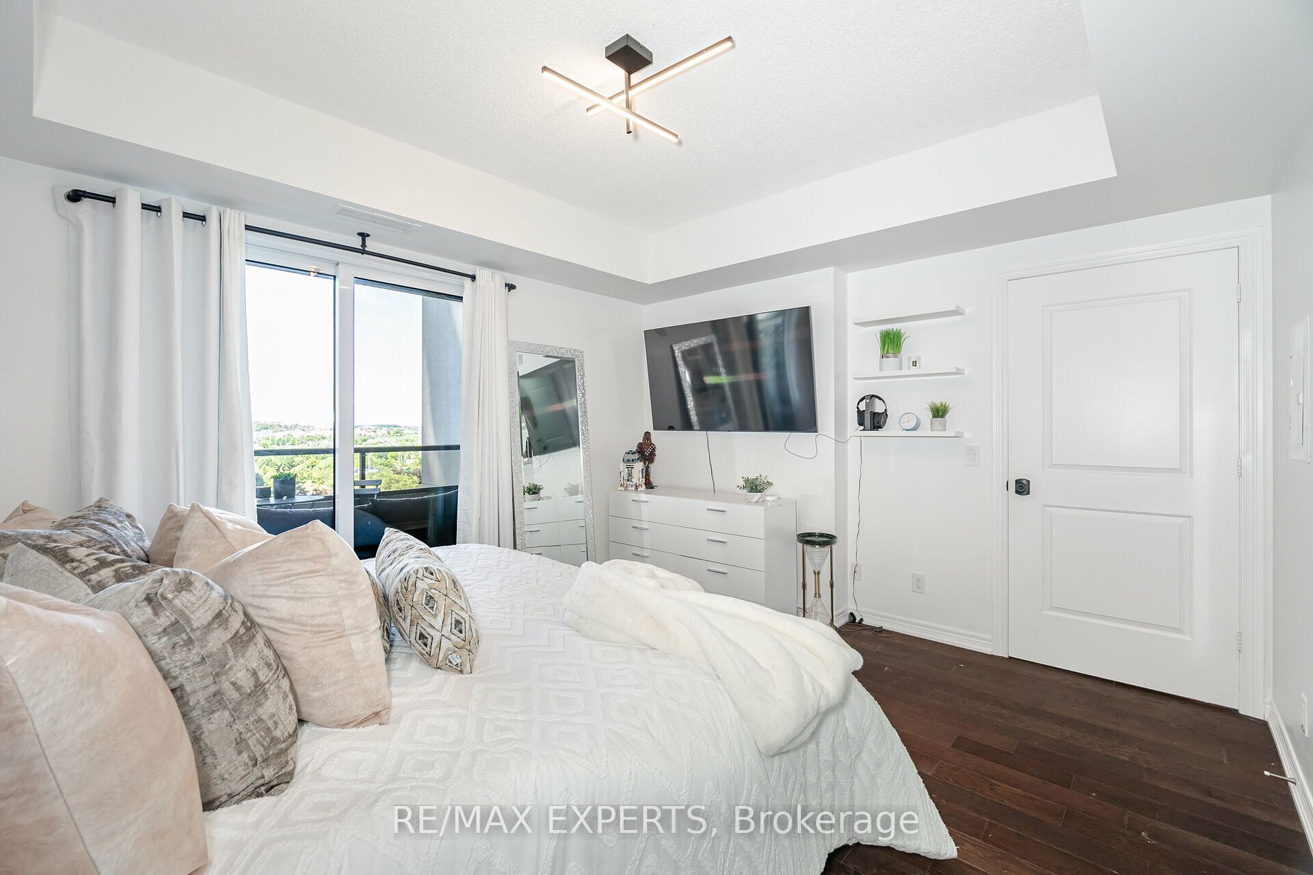 9255 Jane St, #602