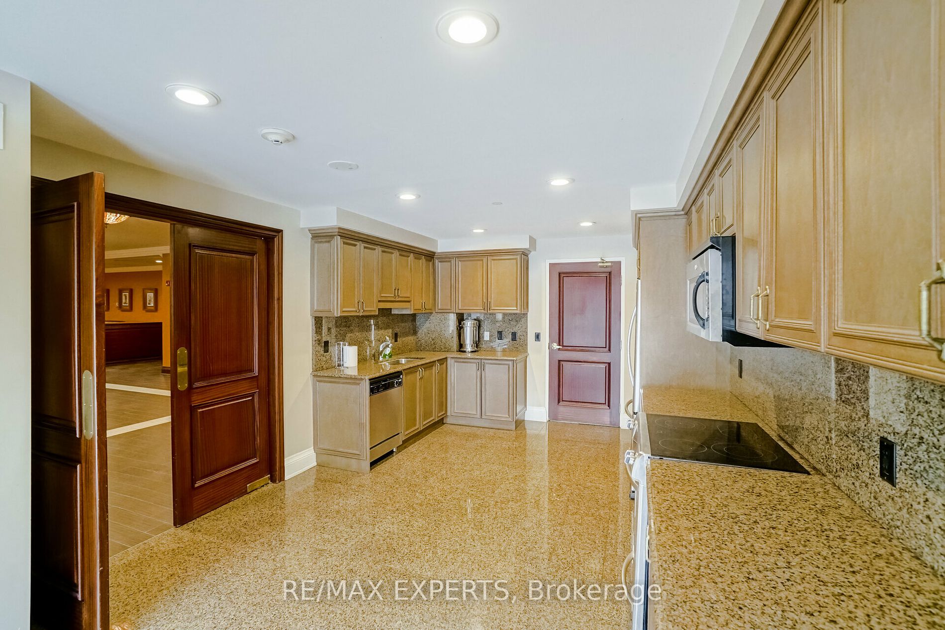 9255 Jane St, #602