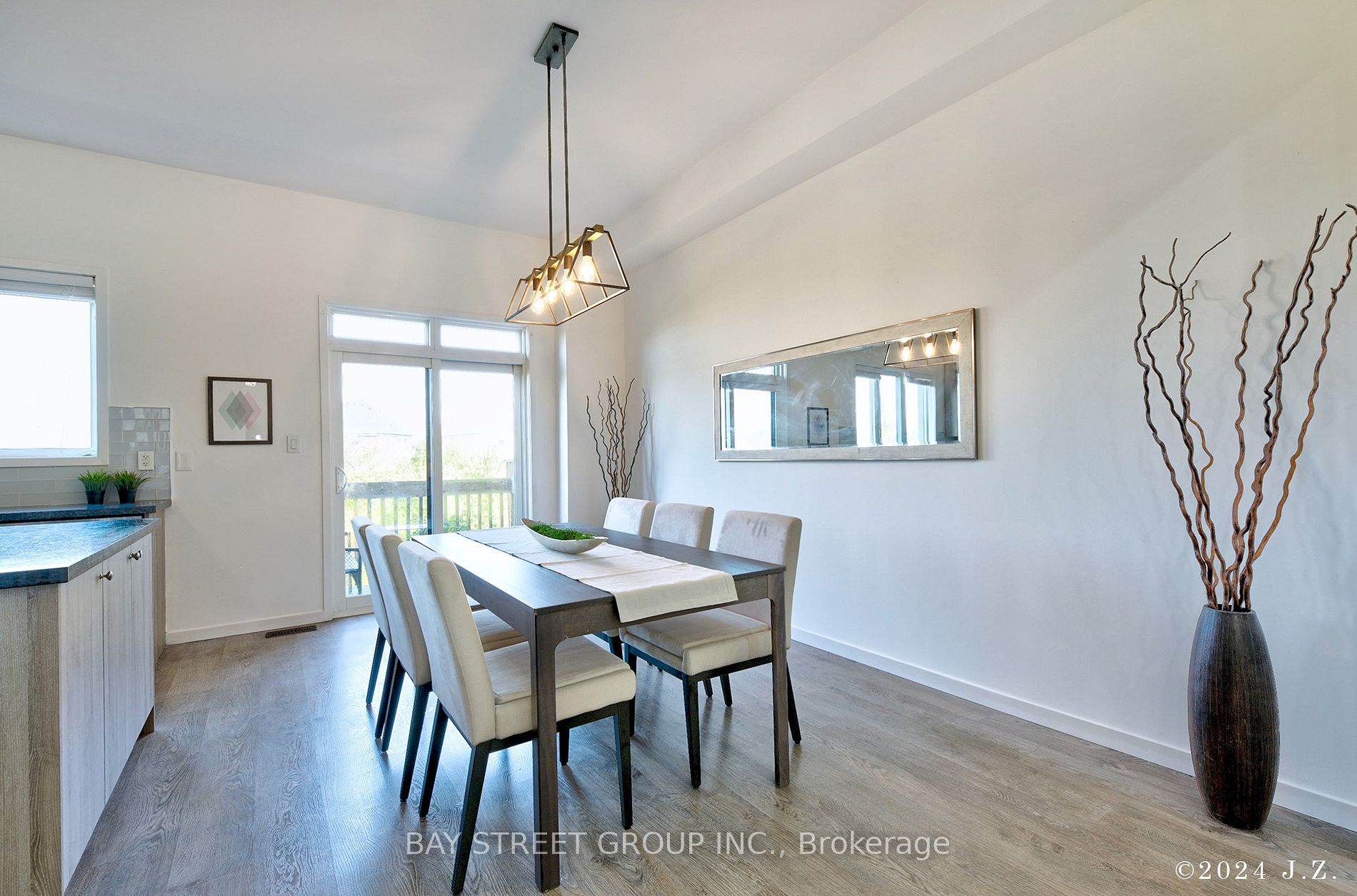 60 Elyse Crt