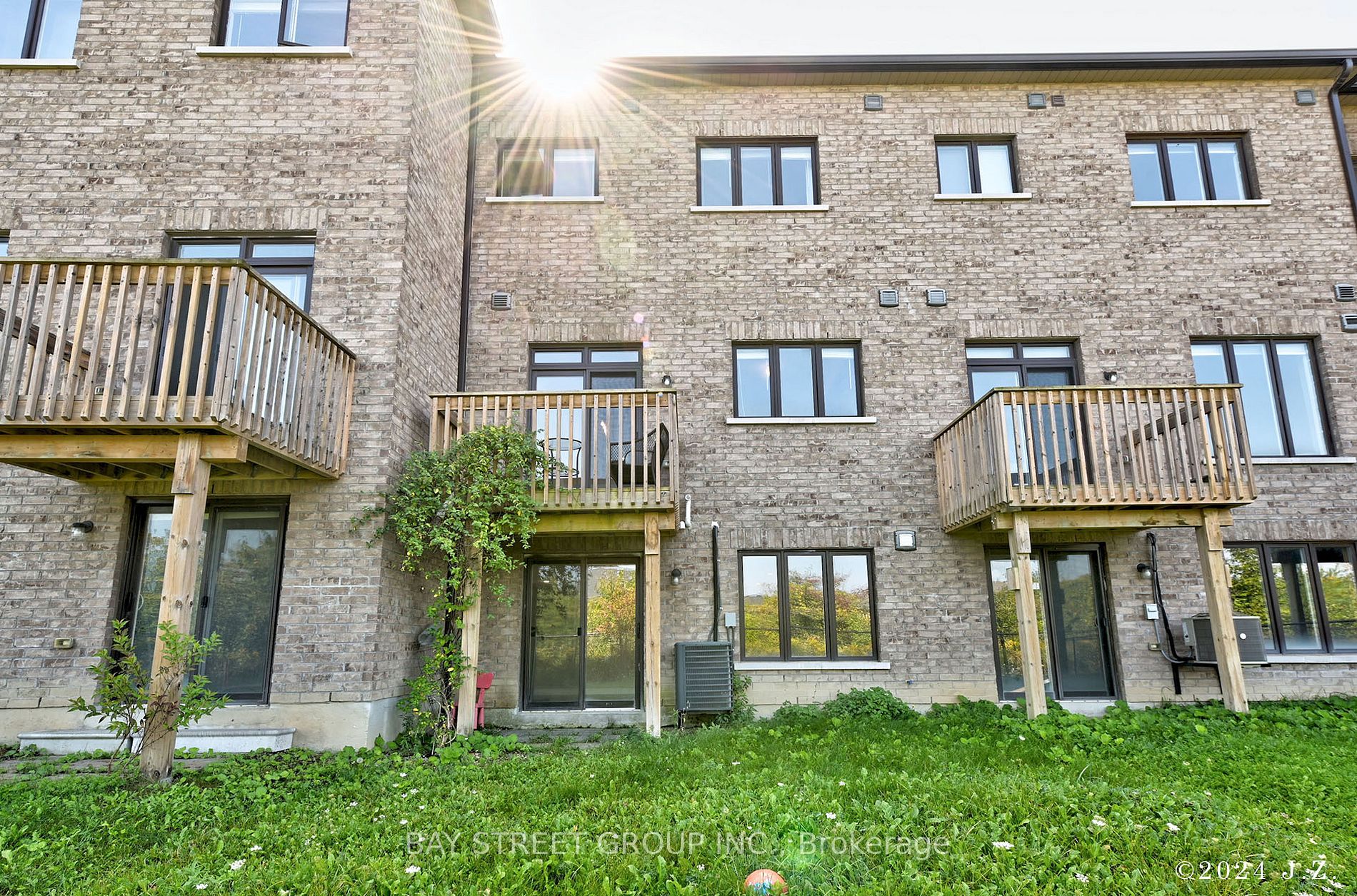 60 Elyse Crt