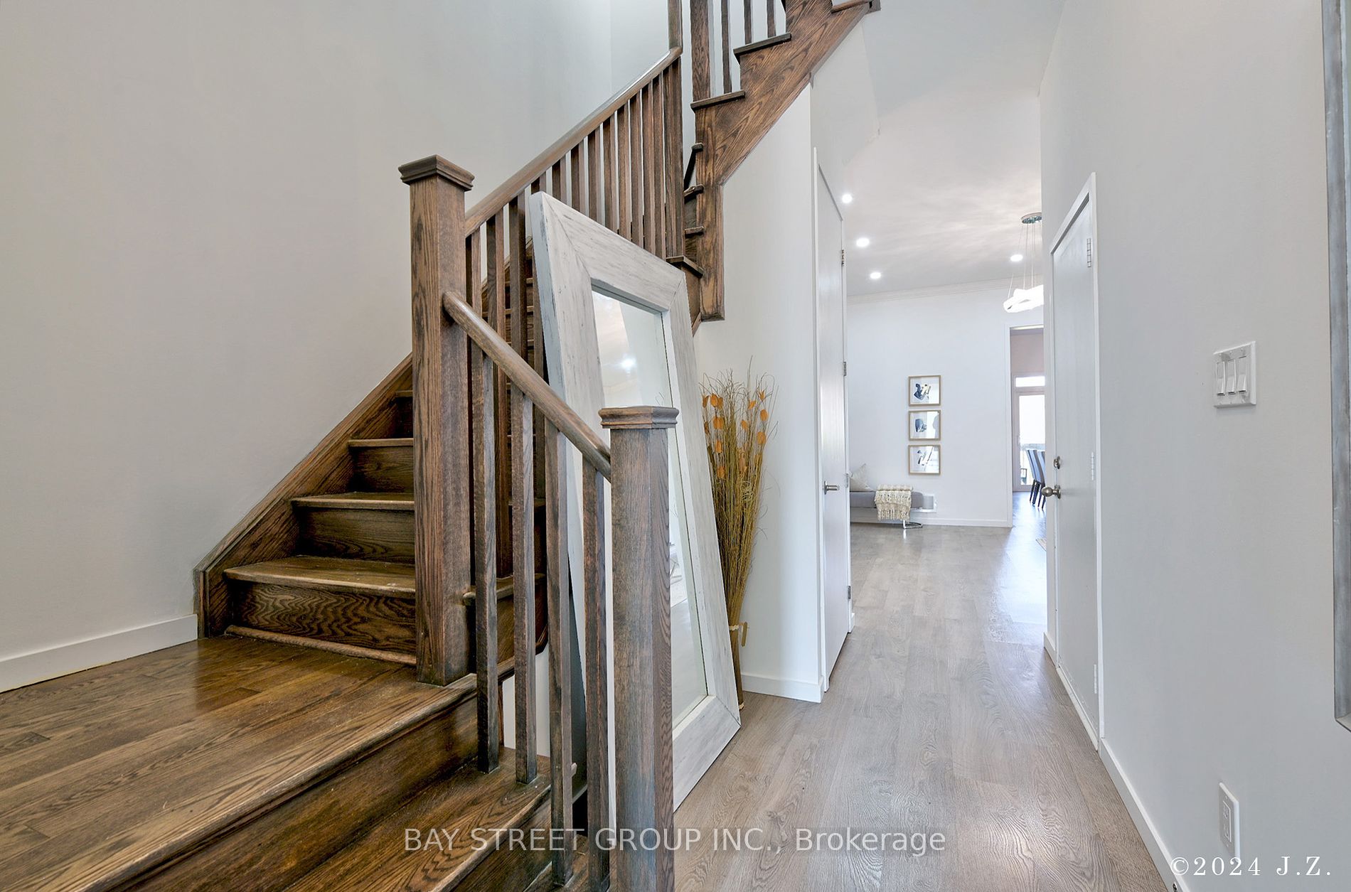 60 Elyse Crt