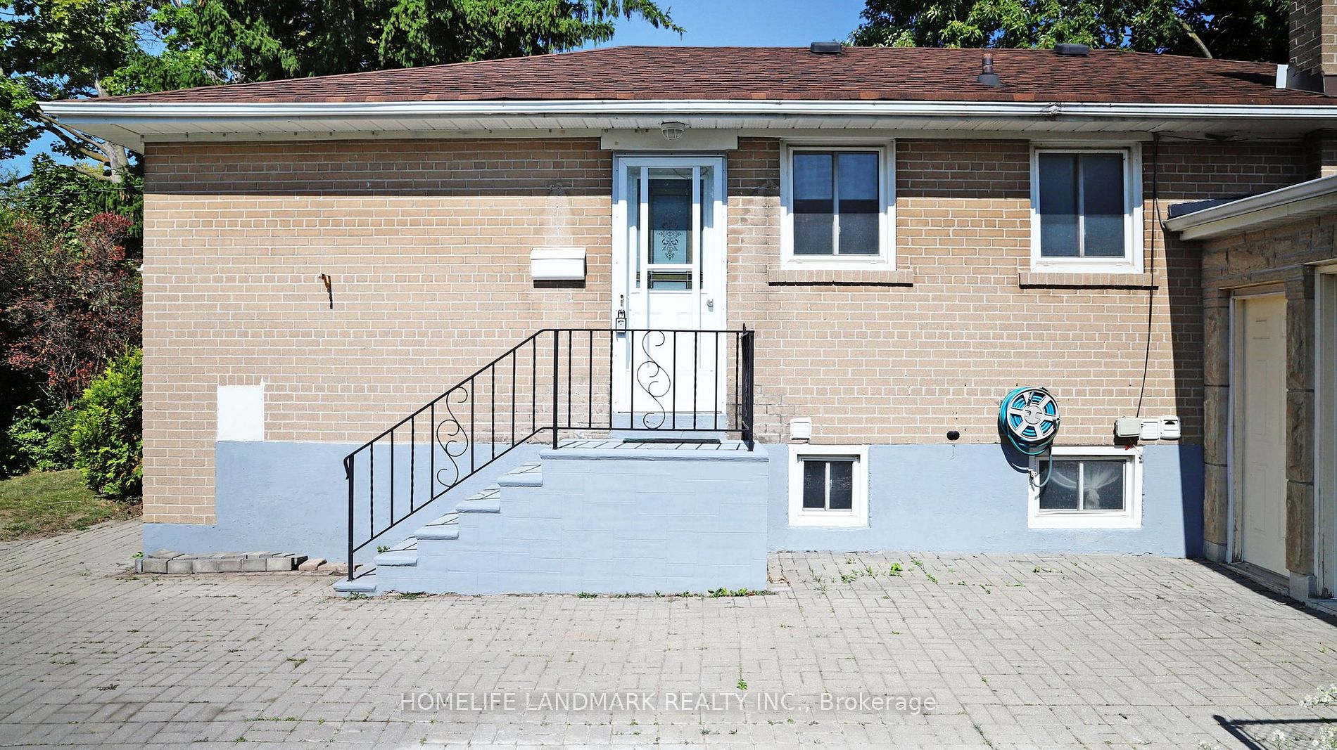 177 Maple Ave