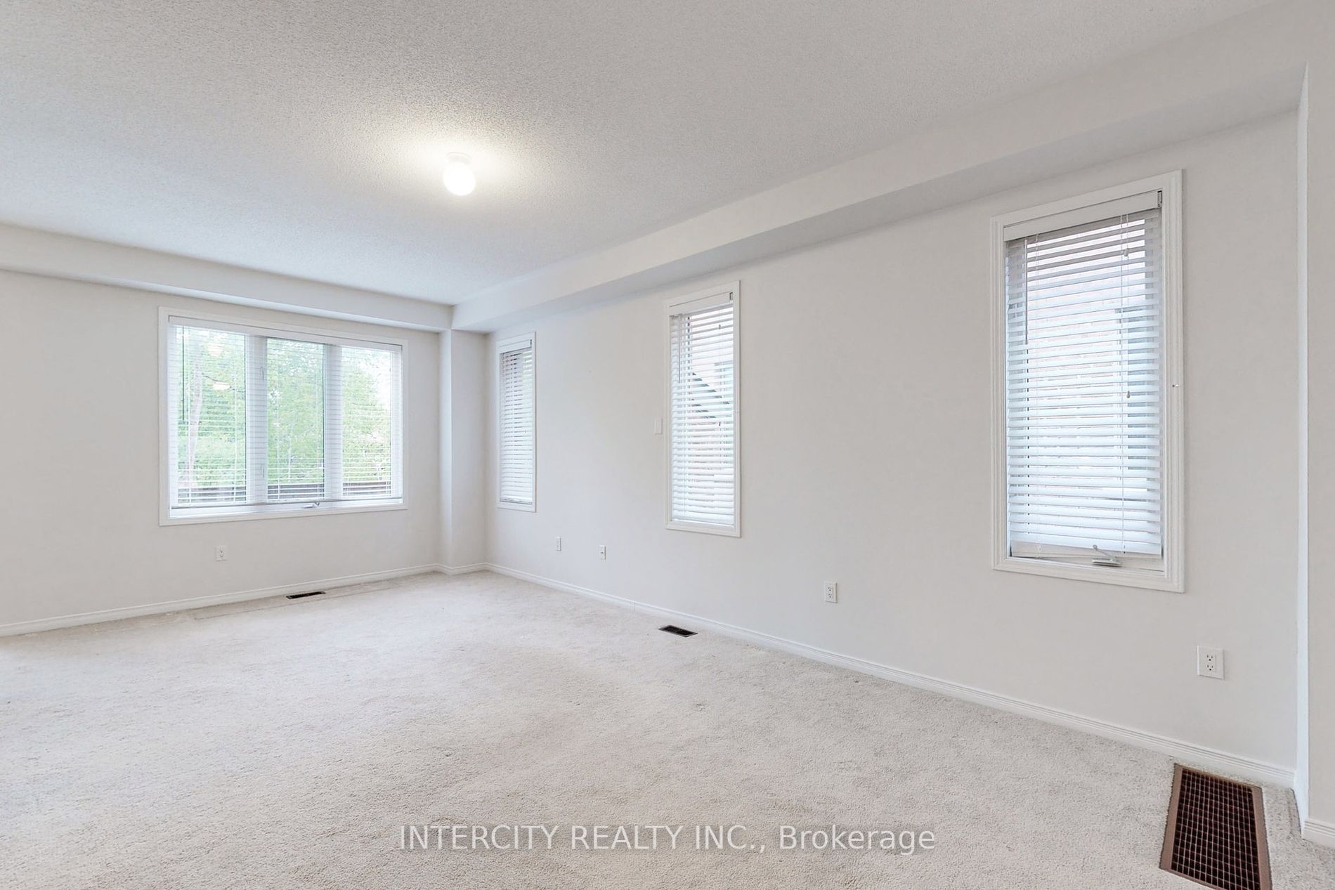 1017 Abram Crt